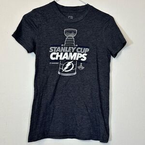 Girls 14 Tampa Bay Lightning Stanley Cup Champs Gray T-Shirt Size Large